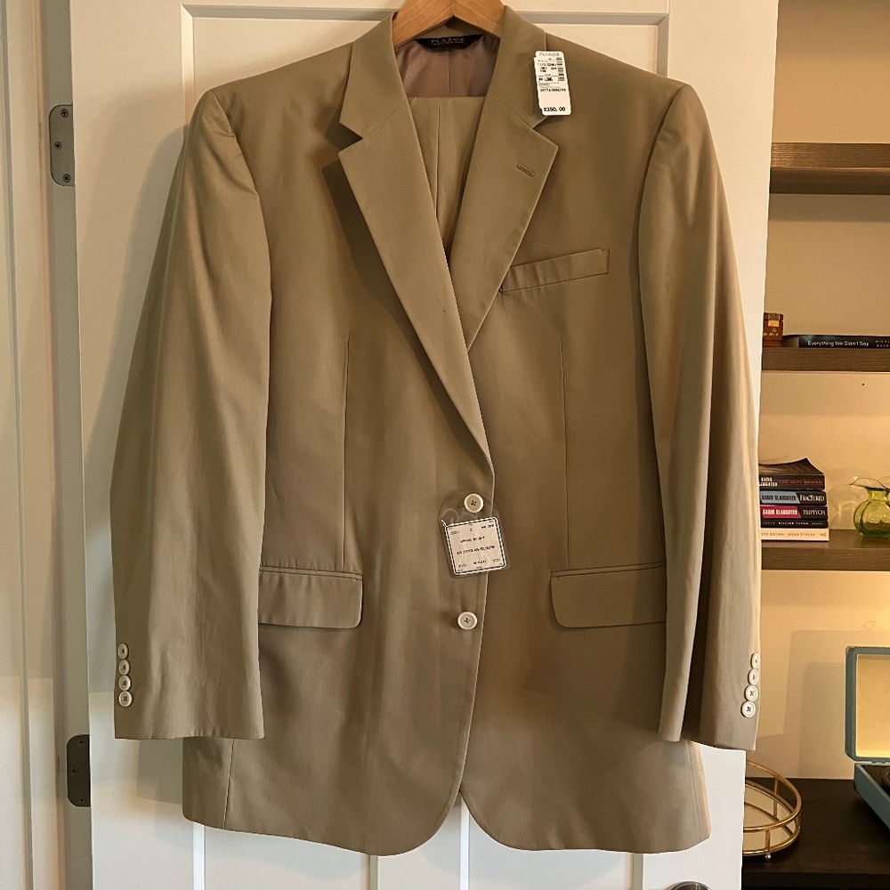 NWT Jos A Bank Men's Two Piece Suit, Tan, 44L